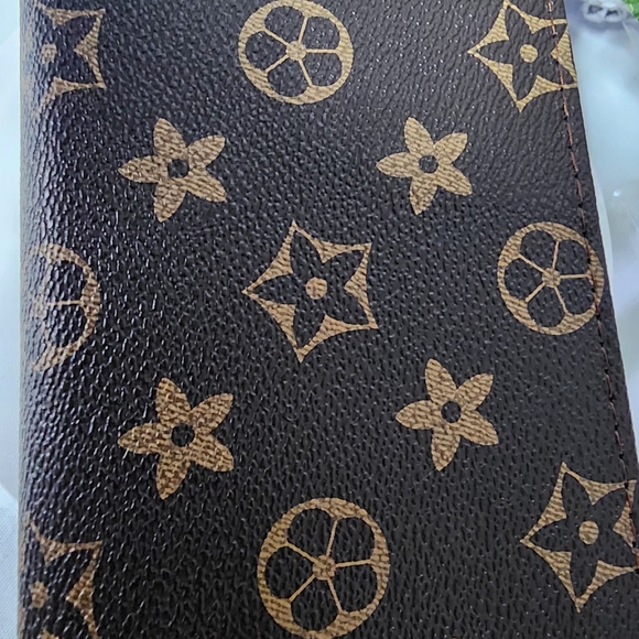 Brown Flower Design Fashion Wallet - Picture 6 of 6